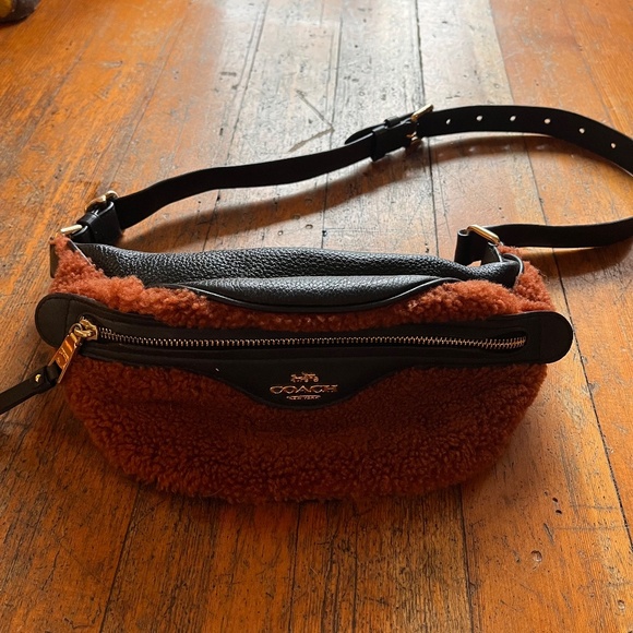 COACH Sherling Belt/Sling Bag - Picture 3 of 10